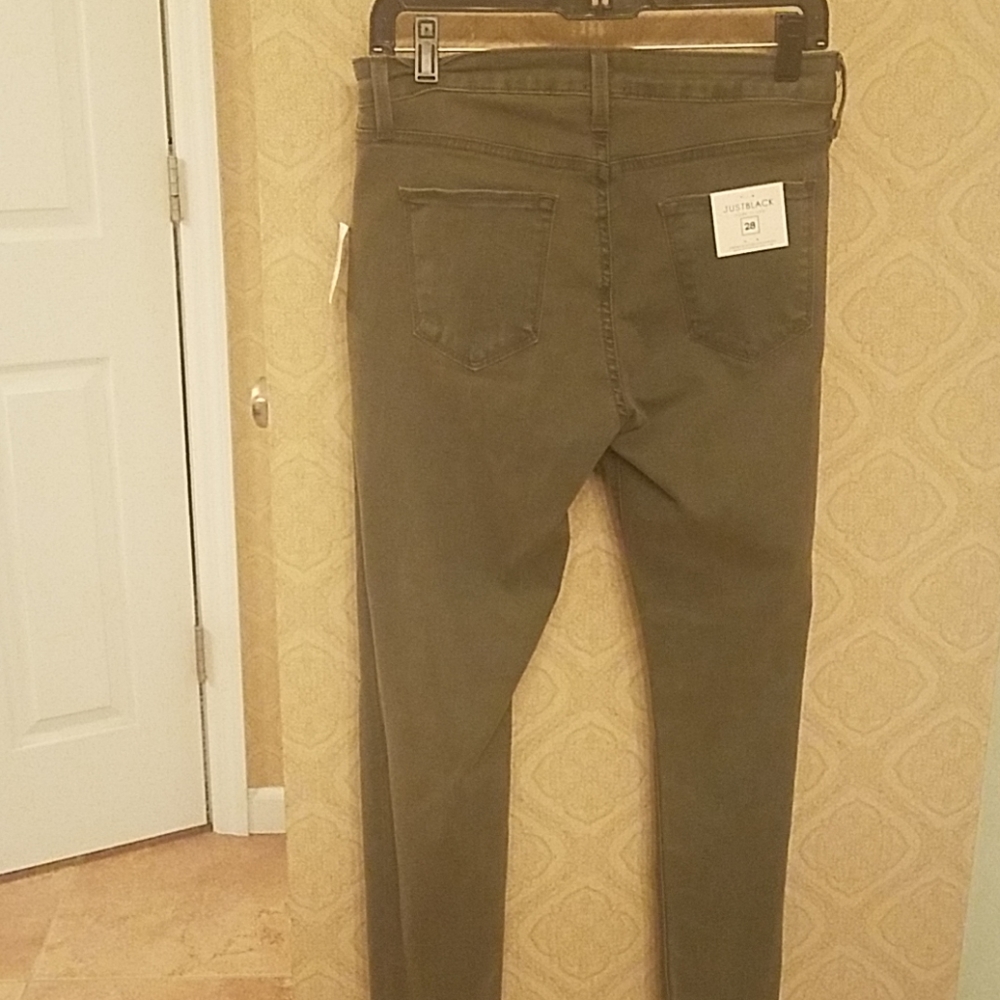 Jean - Picture 2 of 2